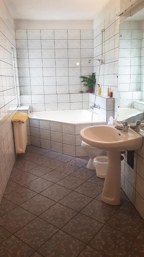 Casa Zora Appartamento Alba Iulia Esterno foto